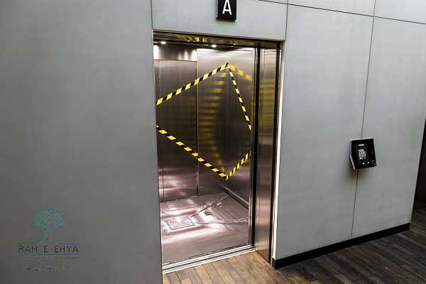 فوبیای آسانسور